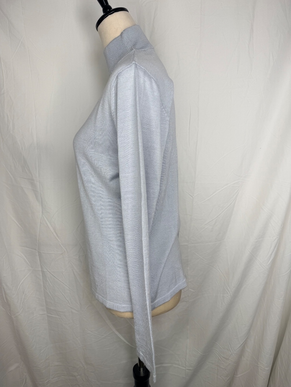 100% Silk Baby Blue Turtleneck Sweater Fine Knit Valerie Stevens - Picture 3 of 5